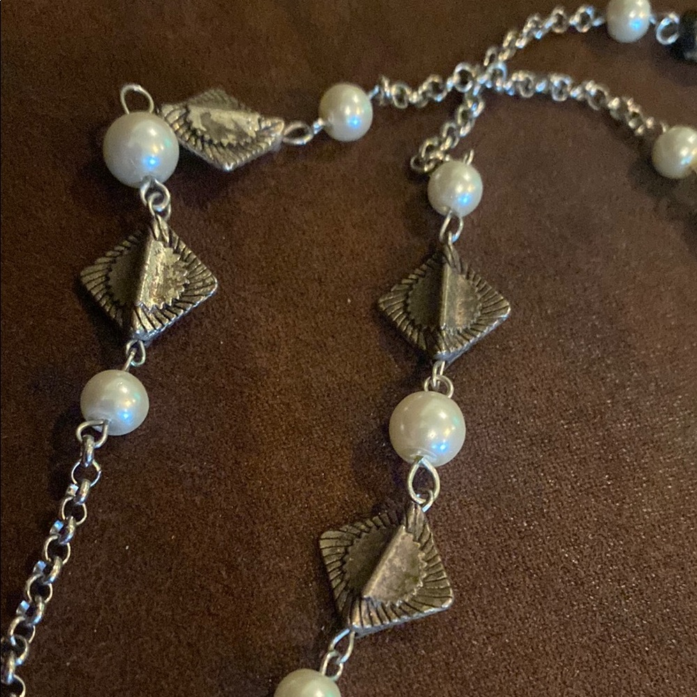 Elegant Silver Tassel Necklace - Picture 5 of 7